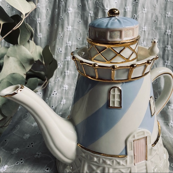 Lenox Seaside Lighthouse Teapot - Picture 3 of 8
